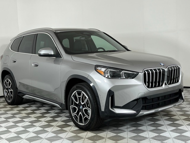 2026 BMW X1 28i's photo