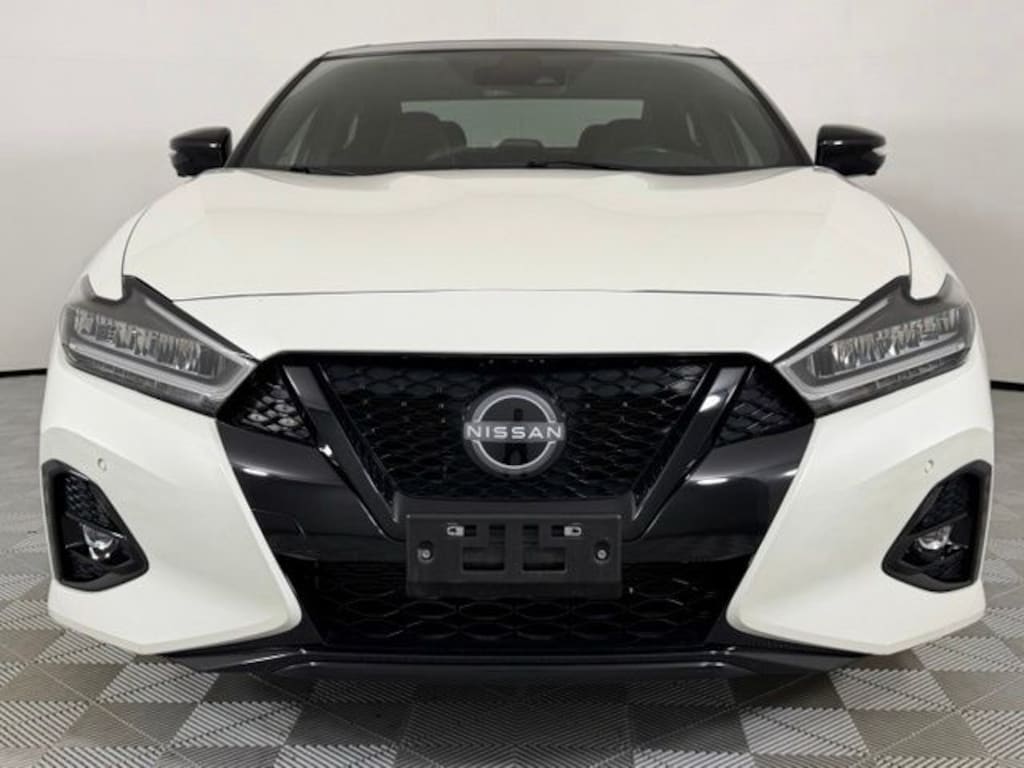 Used 2023 Nissan Maxima SR Sedan