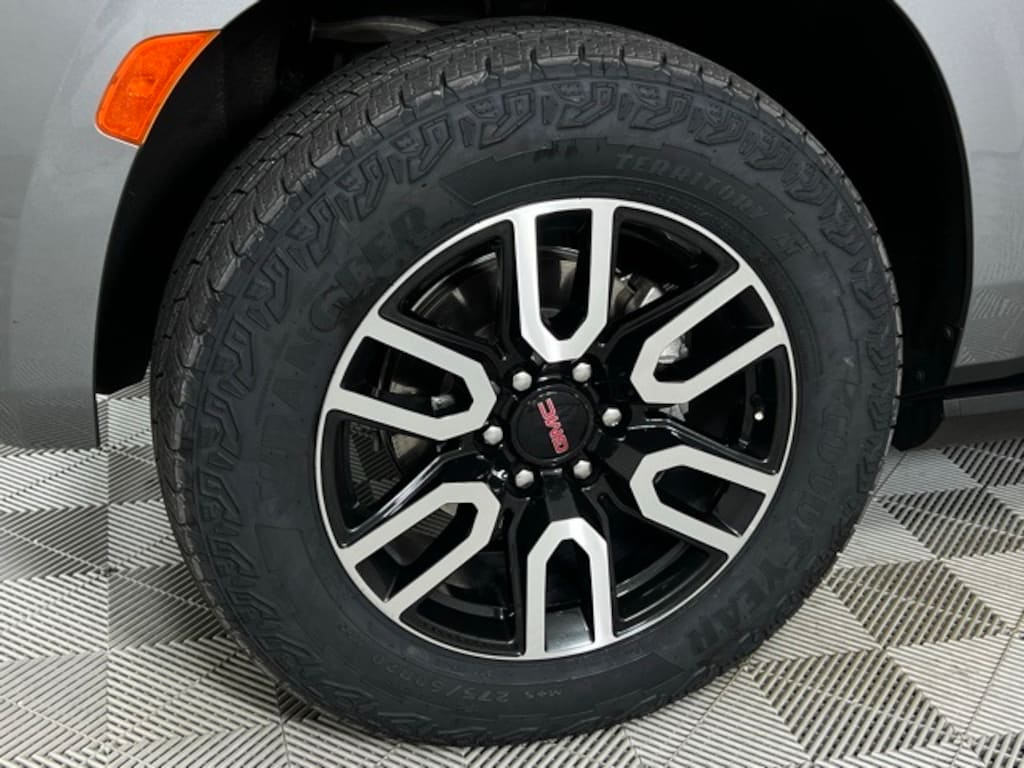 Used 2024 GMC Yukon AT4 SUV