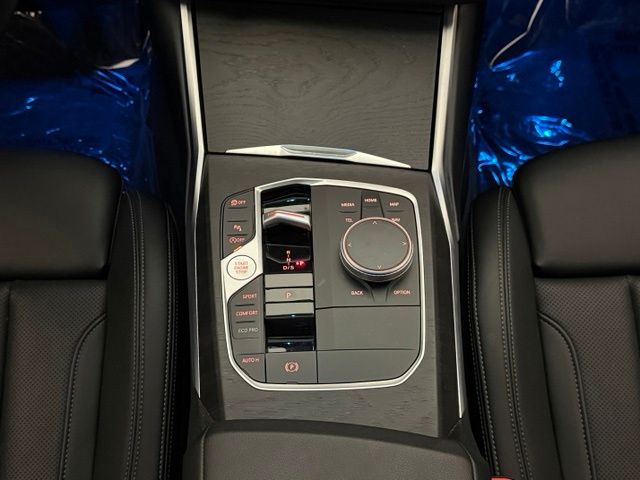 2024 BMW 3 Series 330i - Photo 30