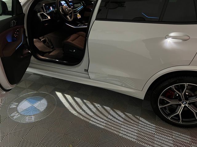 2026 BMW X5 50e - Photo 7