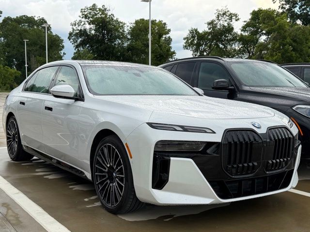 2025 BMW 7 Series 740i Sedan's photo
