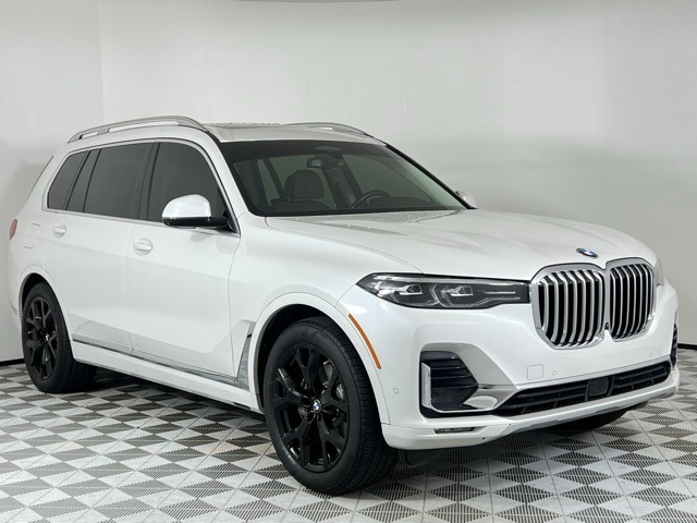 2021 BMW X7 40i's photo