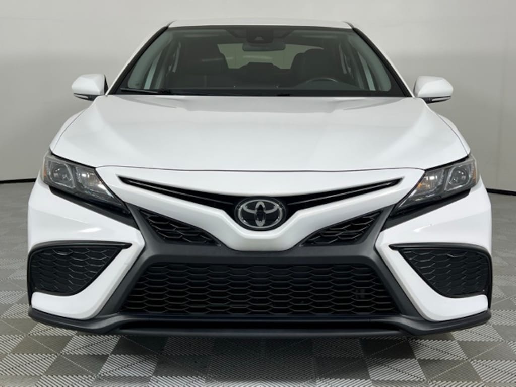 Used 2024 Toyota Camry SE Sedan