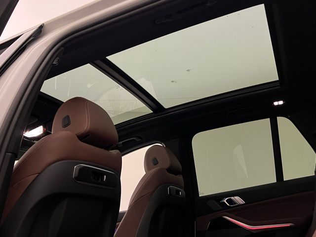 2026 BMW X5 50e - Photo 32
