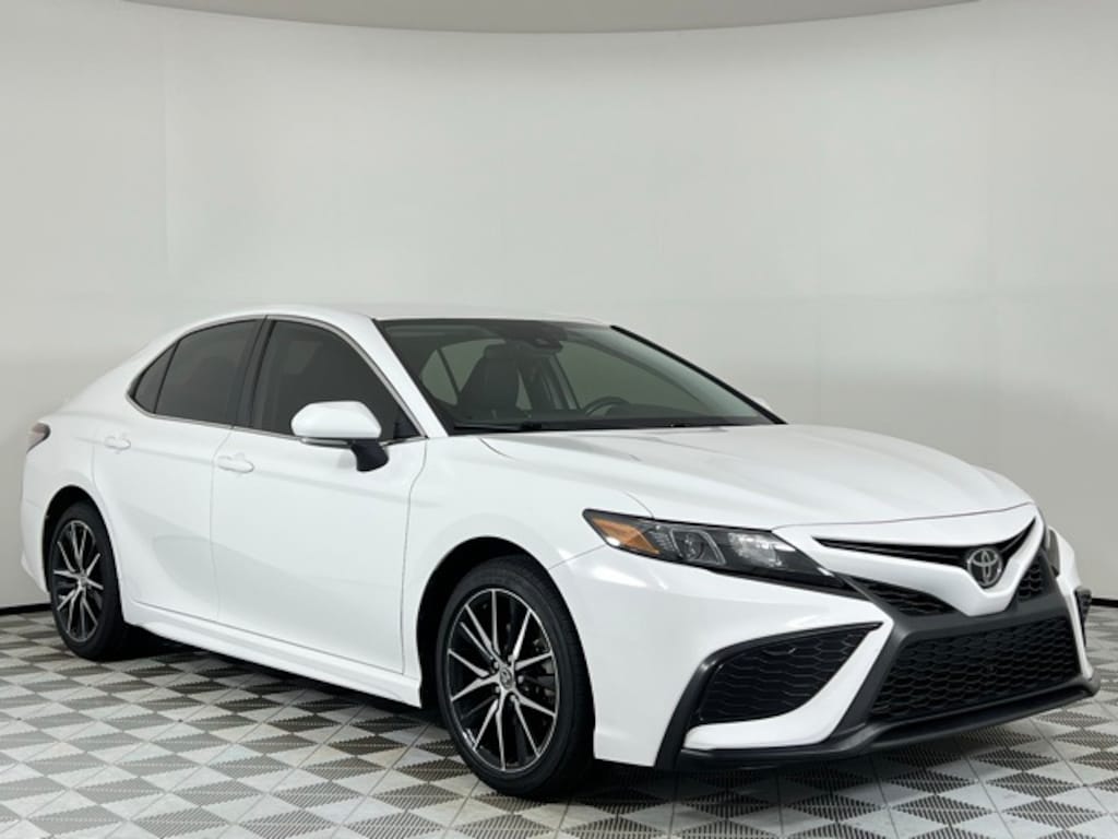 Used 2024 Toyota Camry SE Sedan