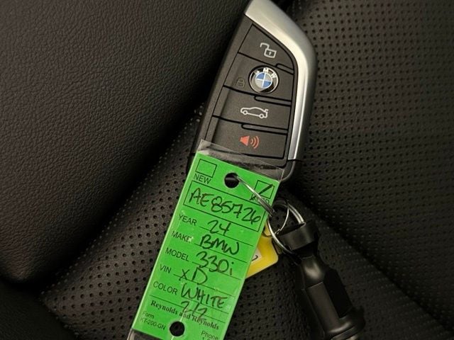 2024 BMW 3 Series 330i - Photo 43