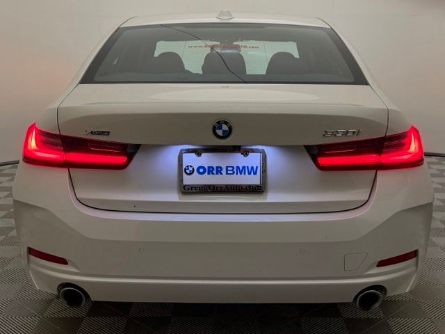 2024 BMW 3 Series 330i - Photo 12
