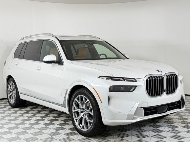 2025 BMW X7 SUV 
