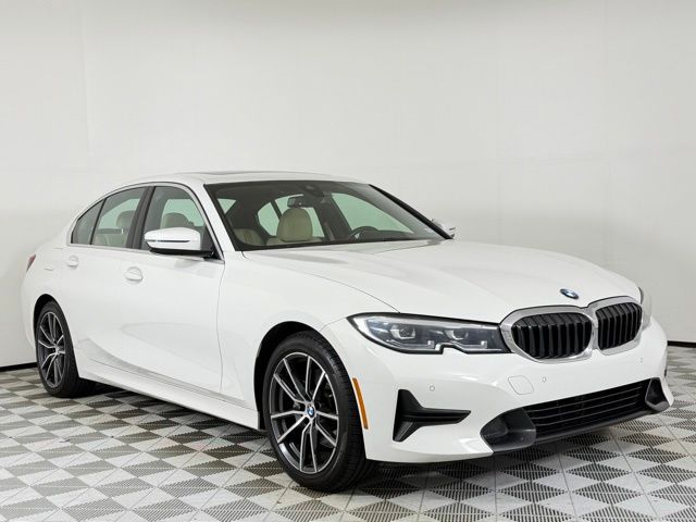 2021 BMW 3 Series 330i Sedan's photo