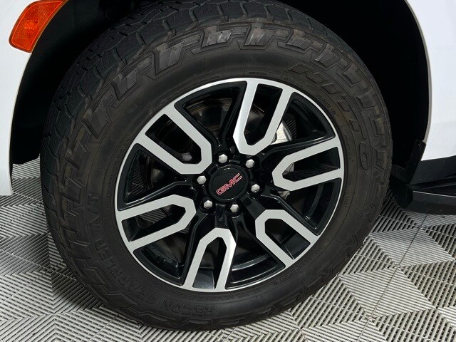 2021 Gmc Yukon XL AT4 photo 3