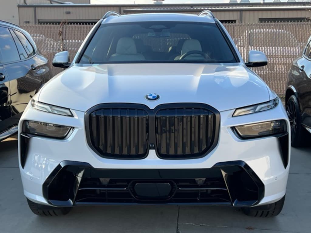 New 2026 BMW X7 xDrive40i SUV