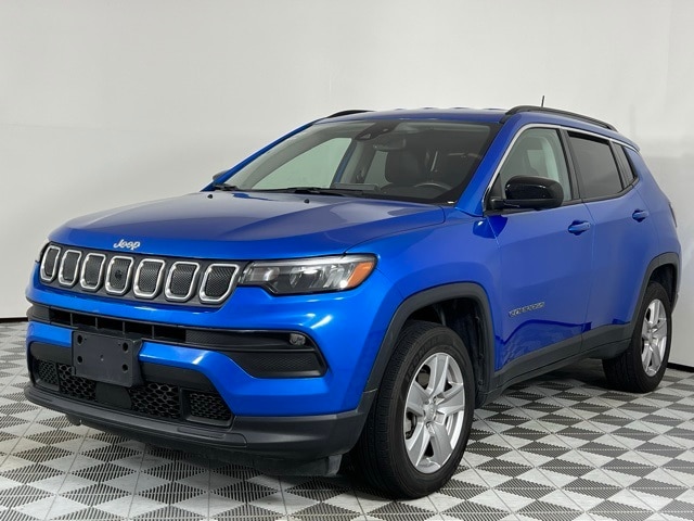 Used 2022 Jeep Compass Latitude with VIN 3C4NJDBB6NT230497 for sale in Shreveport, LA