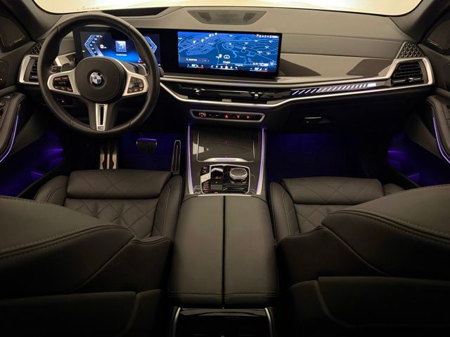 2025 BMW X5 M60i - Photo 27
