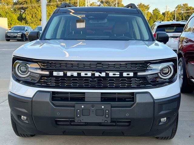 2025 Ford Bronco Sport Outer Banks photo 2