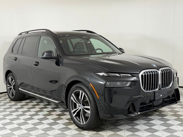 2025 BMW X7 xDrive40i's photo