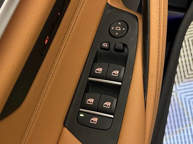 2023 BMW 5 Series 540i - Photo 17