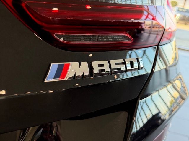 2026 BMW 8 Series M850i - Photo 19