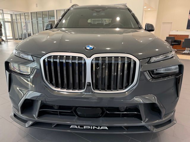 2026 BMW X7 ALPINA XB7's photo