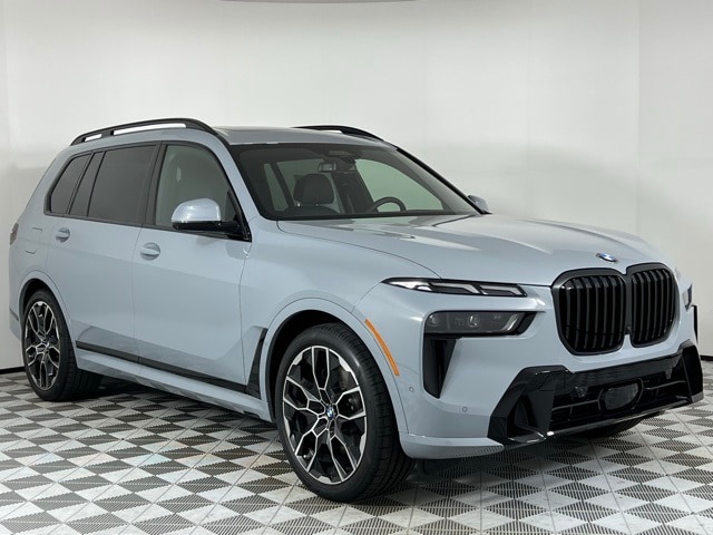 2026 BMW X7 40i's photo