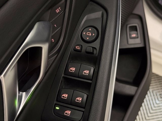 2024 BMW 3 Series 330i - Photo 19