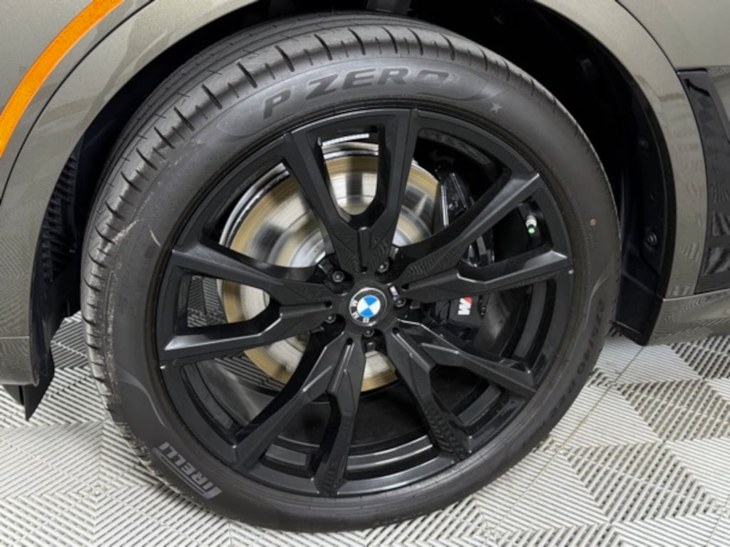 New 2026 BMW X7 xDrive40i SUV