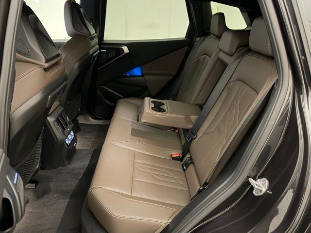 2025 BMW X3 M50 - Photo 25