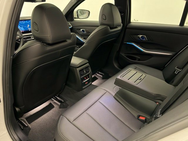 2024 BMW 3 Series 330i - Photo 21