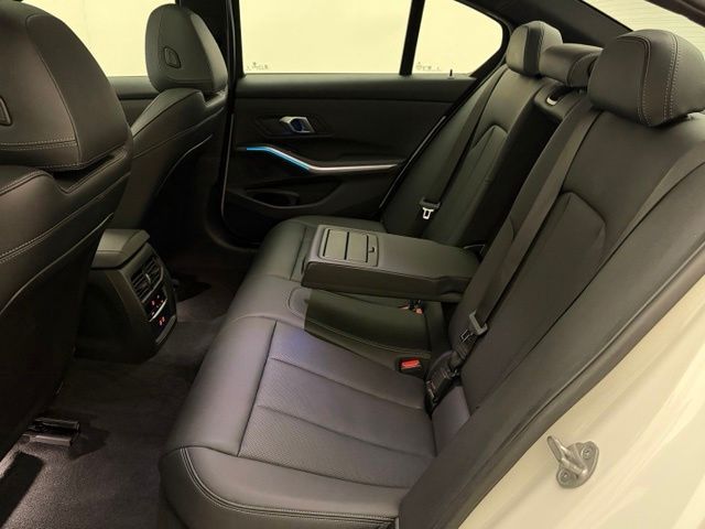 2024 BMW 3 Series 330i - Photo 21