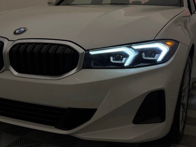 2024 BMW 3 Series 330i - Photo 6