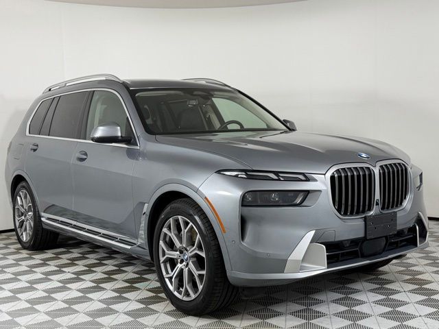 2024 BMW X7 xDrive40i's photo