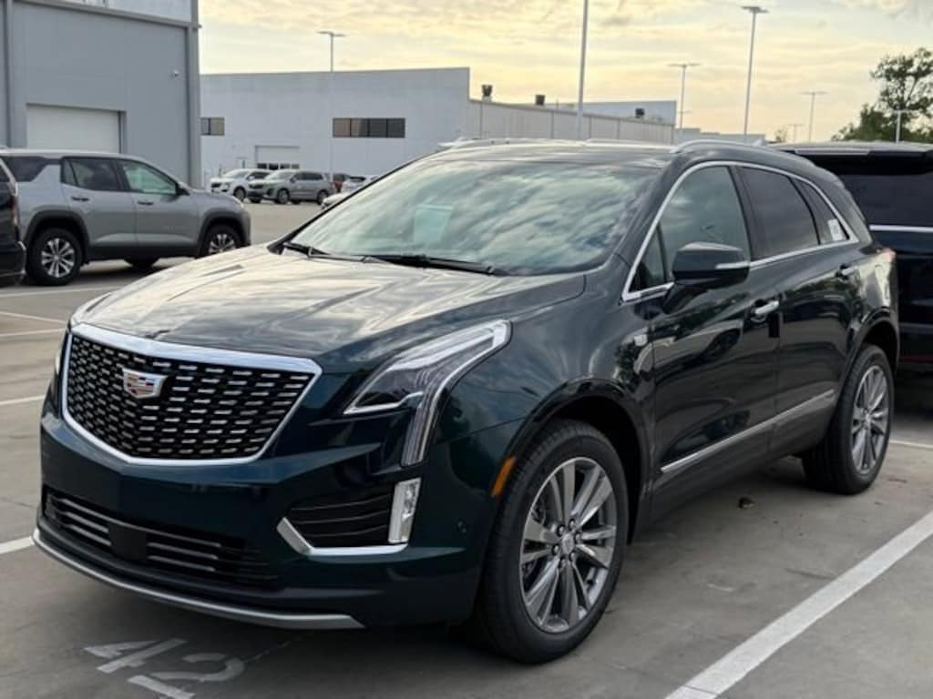 New 2026 CADILLAC XT5 Premium Luxury SUV