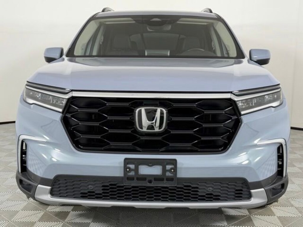 Used 2025 Honda Pilot Touring