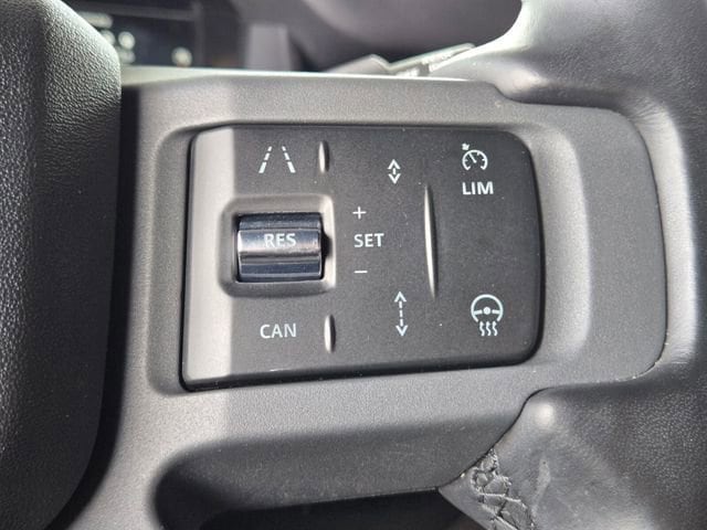 2024 Land Rover Defender X-Dynamic SE - Photo 35