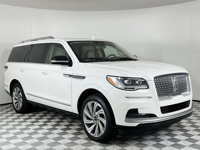 2023 Lincoln Navigator Reserve's photo