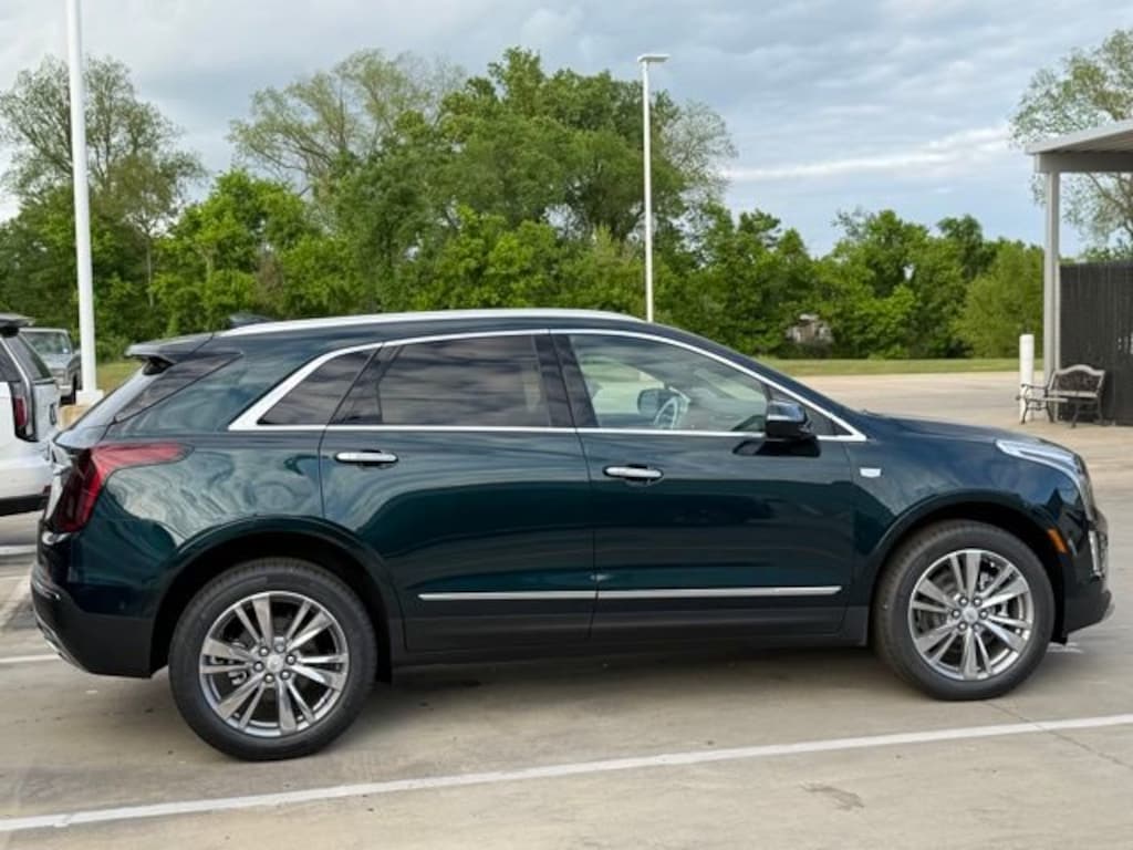 New 2026 CADILLAC XT5 Premium Luxury SUV