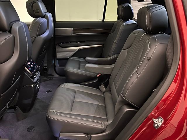 2026 Cadillac VISTIQ Luxury - Photo 16