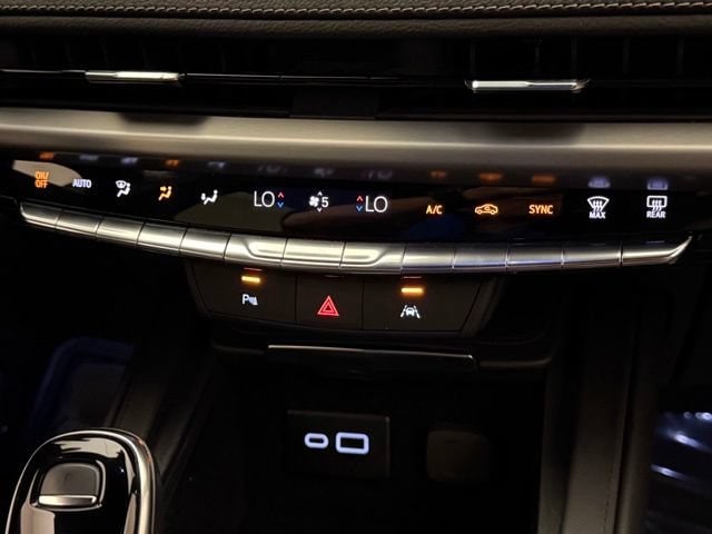 2025 Cadillac XT4 Premium Luxury - Photo 33
