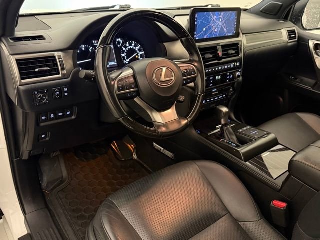 2023 Lexus GX LUXURY - Photo 18