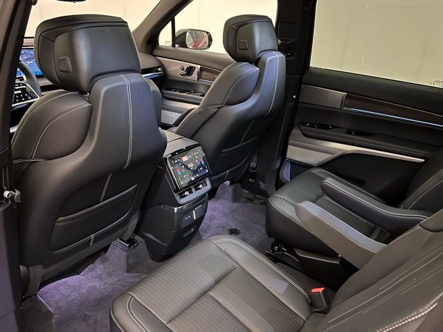 2026 Cadillac VISTIQ Sport - Photo 17