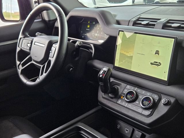 2024 Land Rover Defender X-Dynamic SE - Photo 25