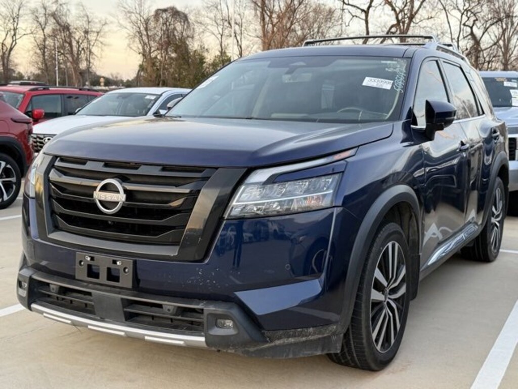 Used 2024 Nissan Pathfinder Platinum