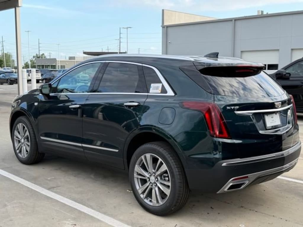 New 2026 CADILLAC XT5 Premium Luxury SUV