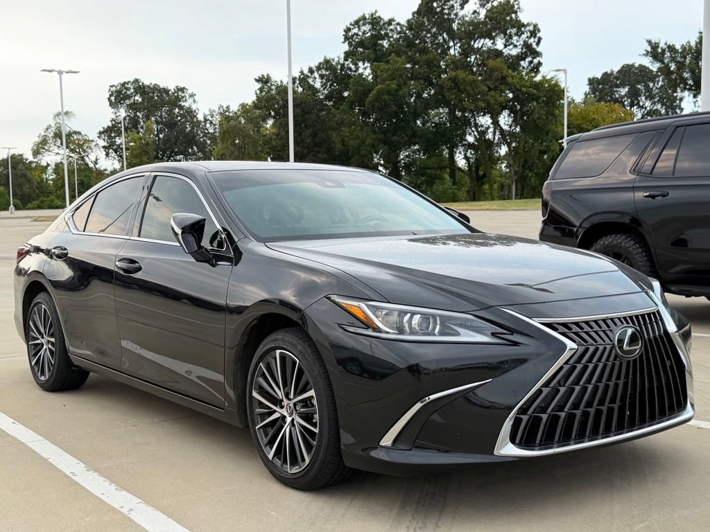 2024 Lexus ES 250