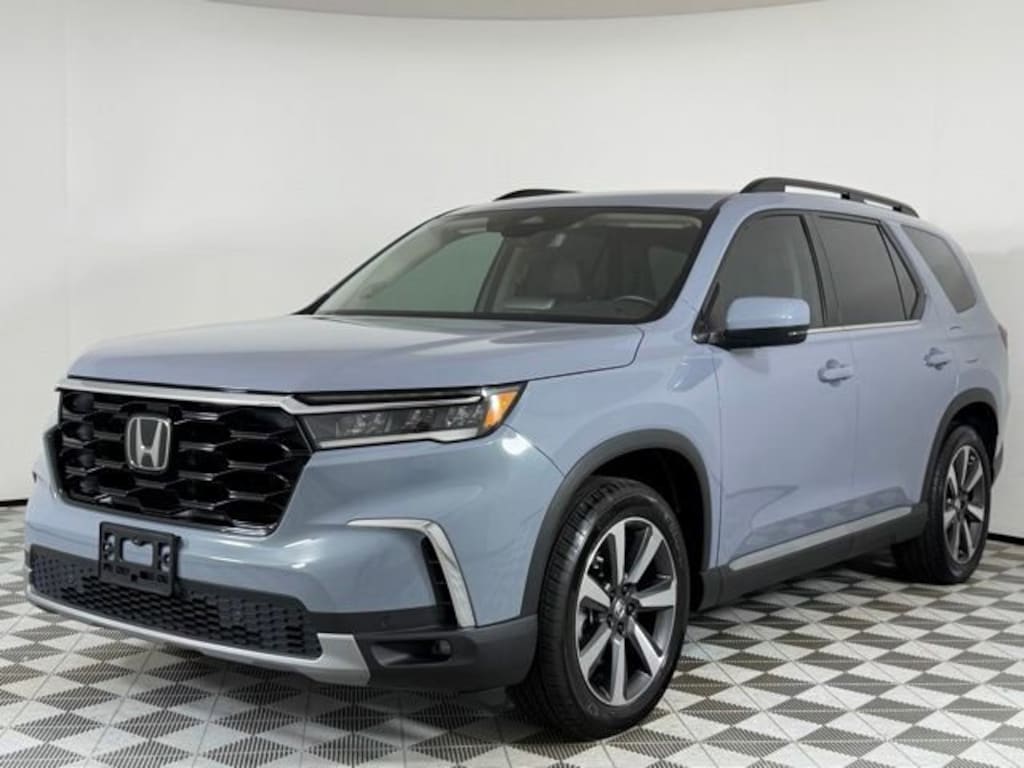 Used 2025 Honda Pilot Touring