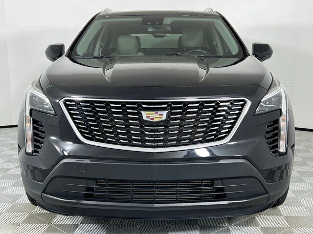 2023 Cadillac XT4 Luxury photo 2
