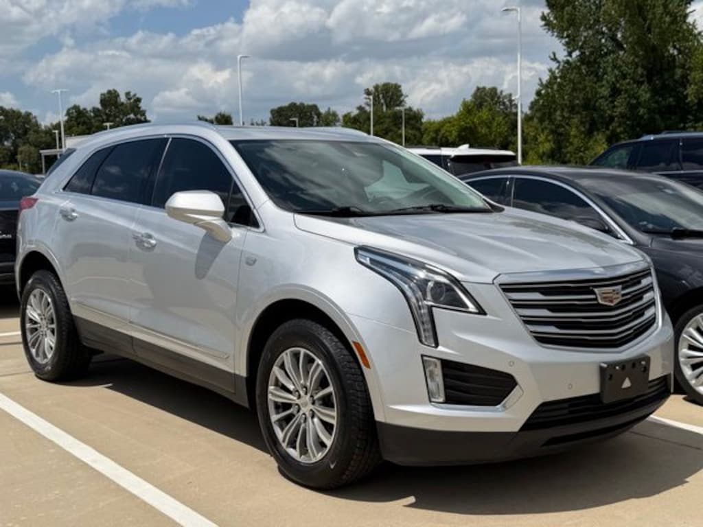 Used 2017 CADILLAC XT5 Luxury SUV