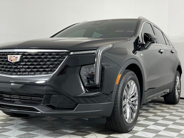 2024 Cadillac XT4 Premium Luxury photo 4
