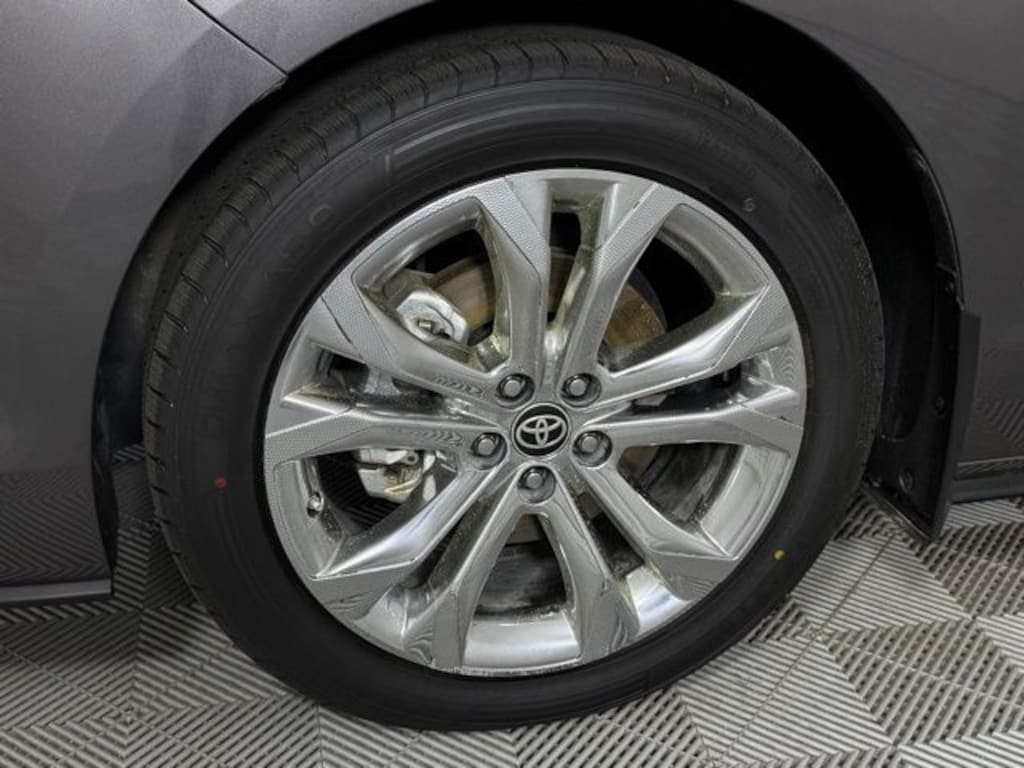 Used 2024 Toyota Sienna Platinum 7 Passenger Van Passenger Van