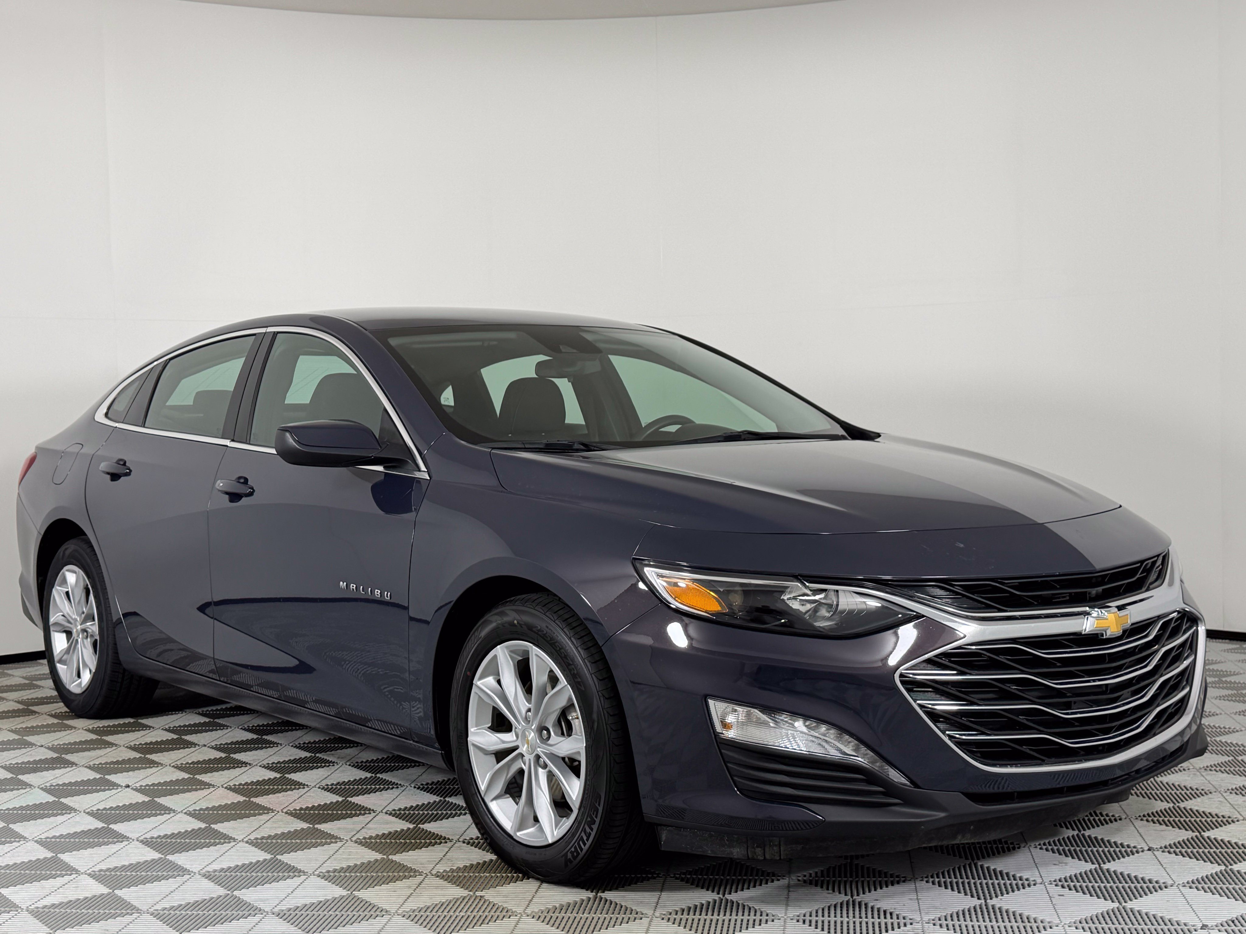Used 2025 Chevrolet Malibu 1LT Sedan